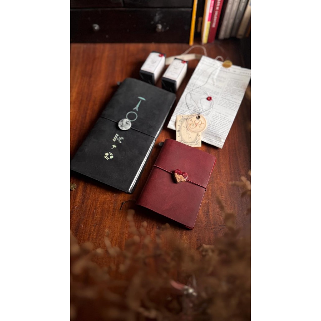 

Moon Phase- Glow in the dark Book Charm