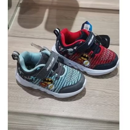 Sepatu anak Justice League
