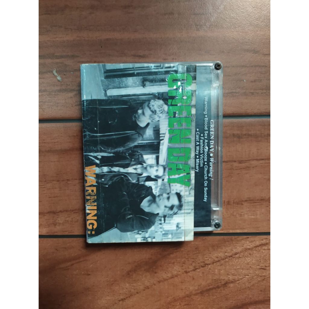kaset pita greenday warning