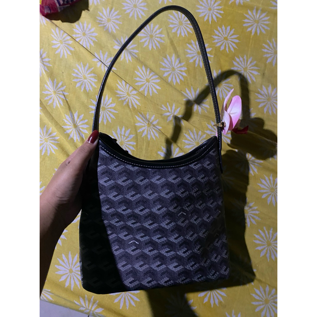 christy ng alesso mini black