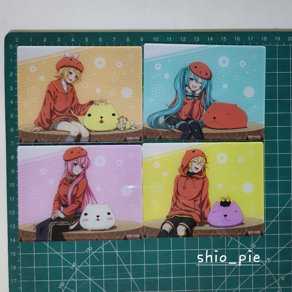 

Vocaloid acrylic card capybara-san x piapro characters Miku Len Rin Luka