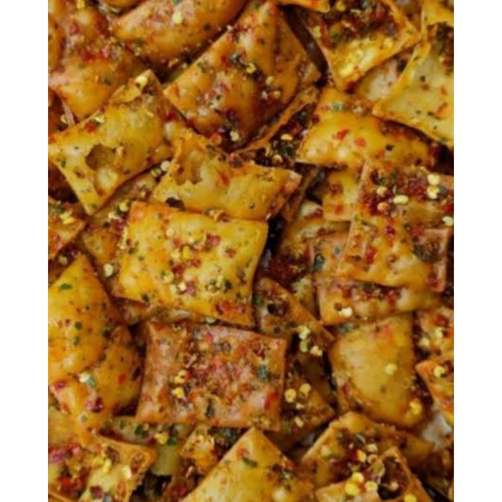 

kripik pangsit pedas daunjeruk