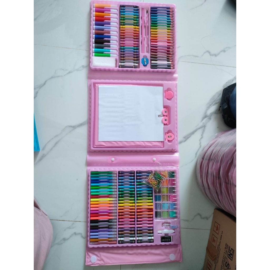 

Crayon isi 208 pcs..nice bisa cod instan alat tulis art lengkap