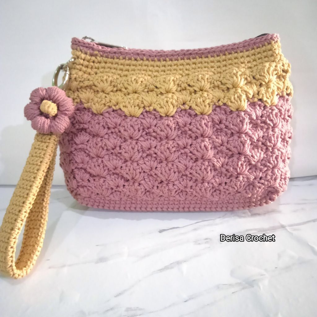 Dompet rajut/ Dompet rajut hp dan uang/ Dompet rajut wanita/ Pouch make up rajut motif kerang gantun