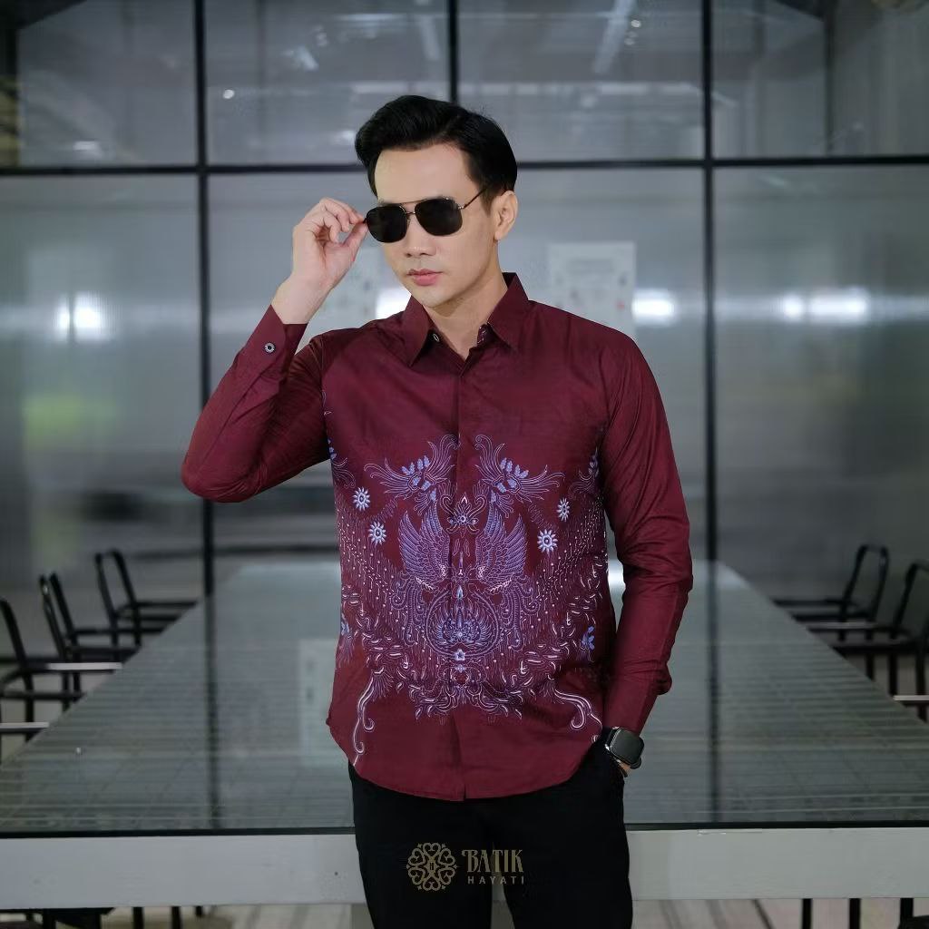 KEMEJA BATIK PRIA LENGAN PANJANG MOTIF MERAK MARON