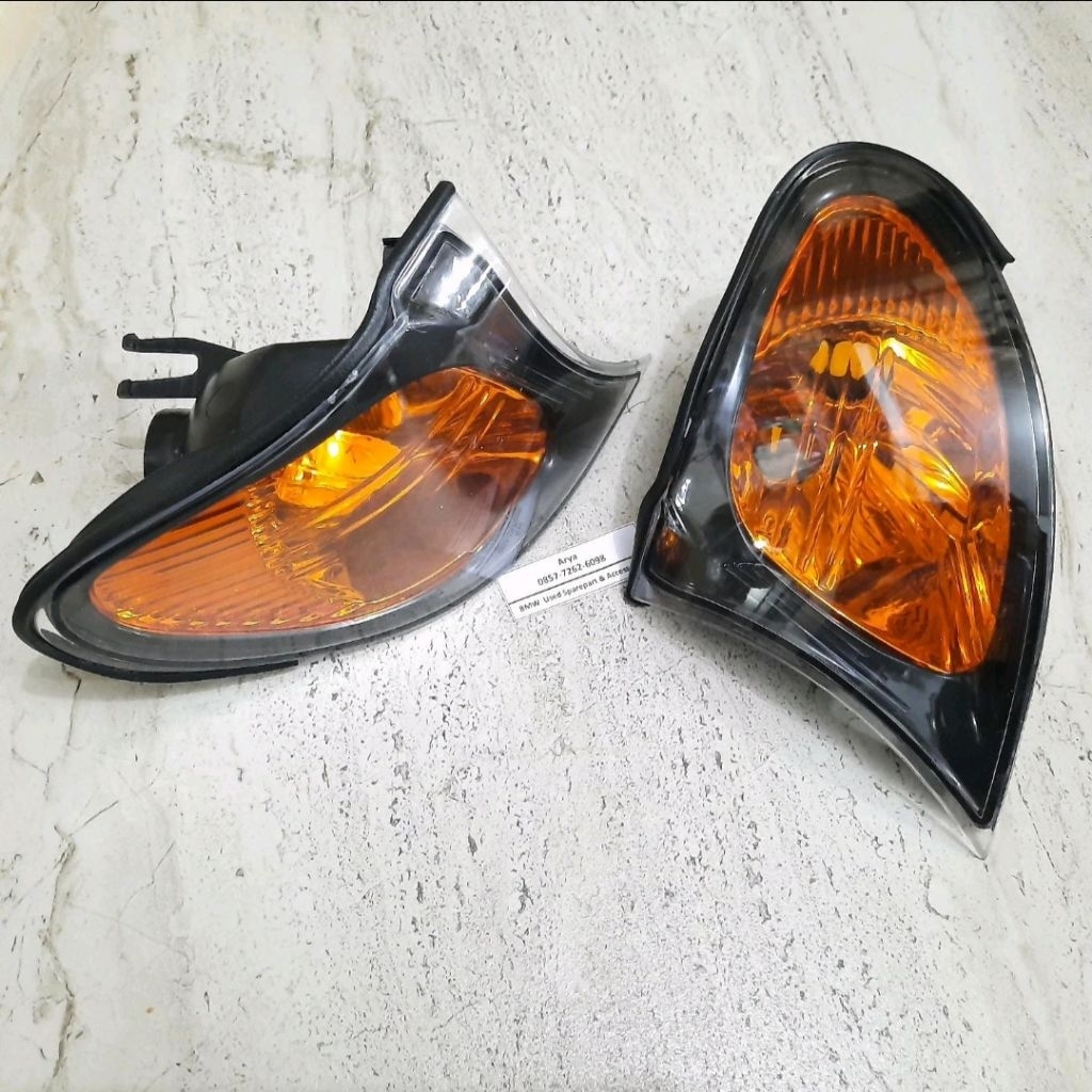 Sepasang lampu sein depan KUNiNG BMW E46 Facelift thn 02-04