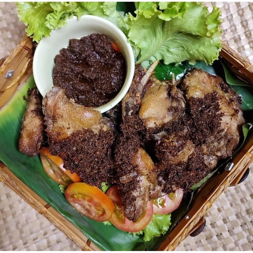 

Bebek Ungkep Bumbu Hitam Madura - Dapur Bunsa