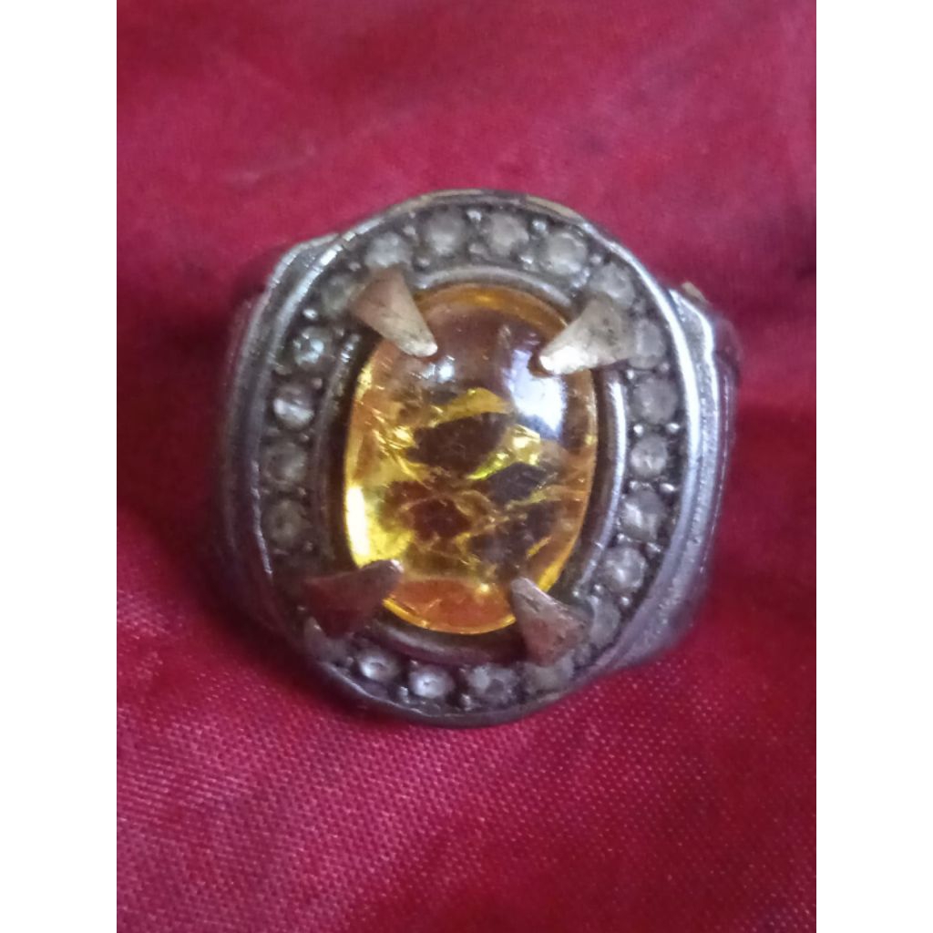 batu yellow saphire yakut lawasan