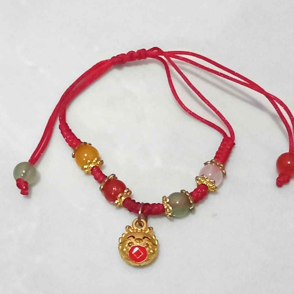 gelang tali merah naga emas lucu dan menarik