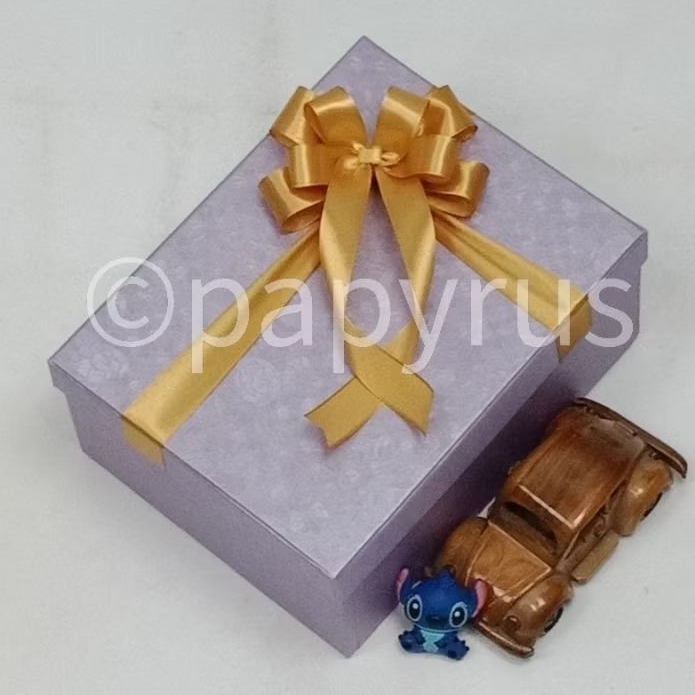 

PAPYRUS 17,5x22,5 Tinggi 10cm Kotak Kado Gift Box Hadiah V3