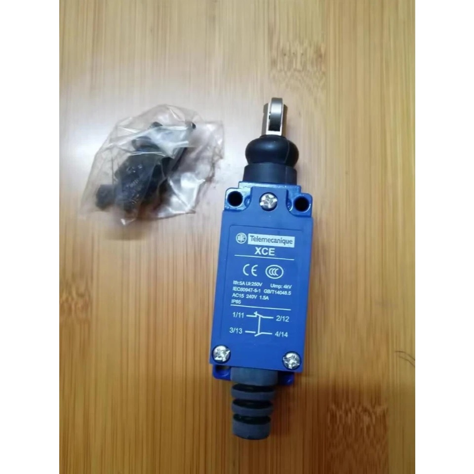 Limit Switch XCE103 - Telemecanique