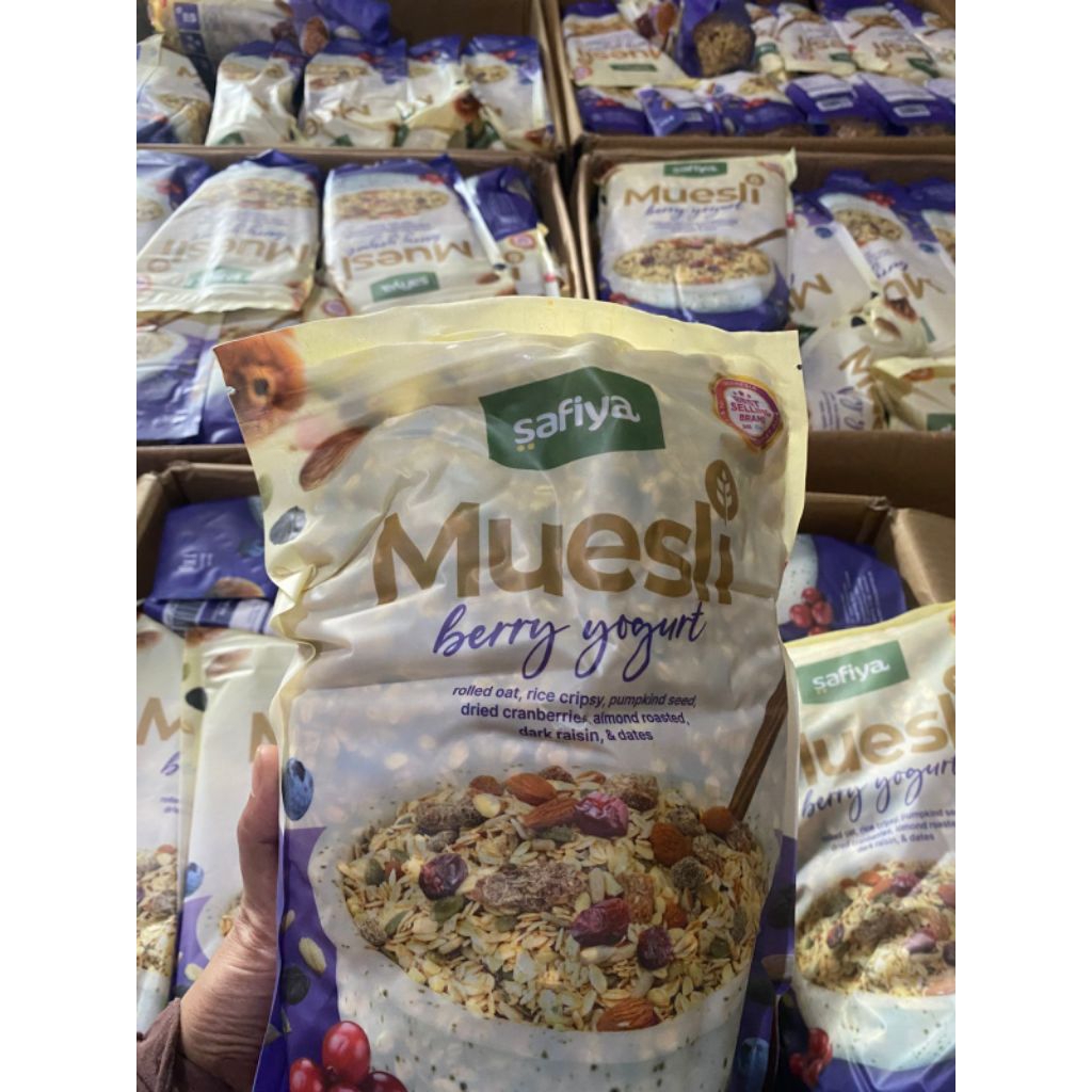 

MUESLI BERRY YOGHURT SAFIYA