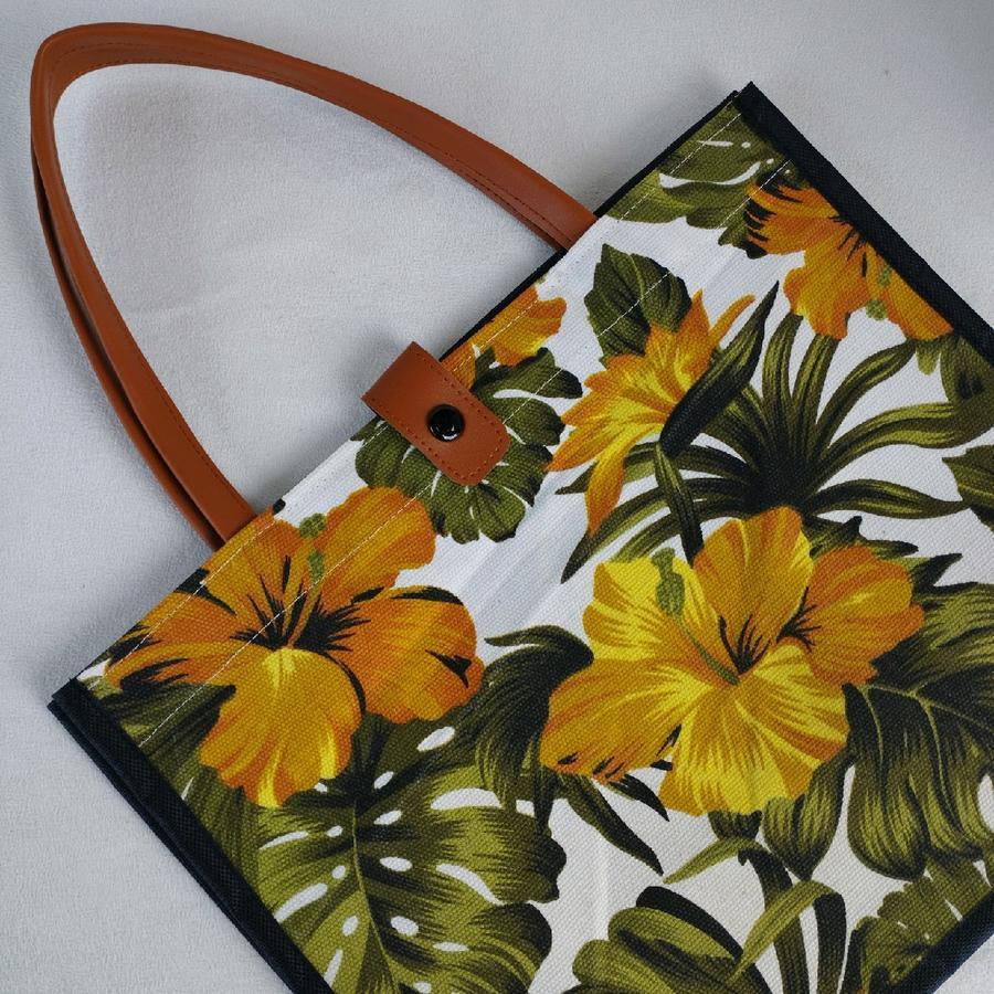 

Paper Bag Isi 1 pcs Tas Jinjing Kanvas Motif Size L Tas Hadiah Kado Bingkisan Souvenir Hampers