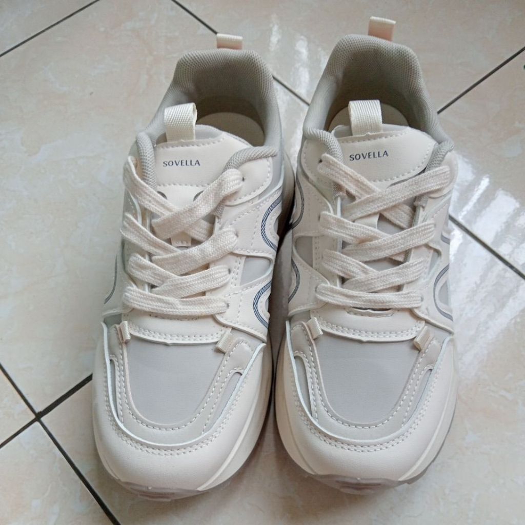 SOVELLA Elowen Sepatu Wanita Sneakers Sporty (Second) warna grey