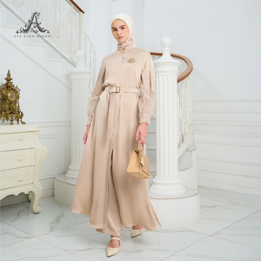 AYU DYAH ANDARI - Kalana Set