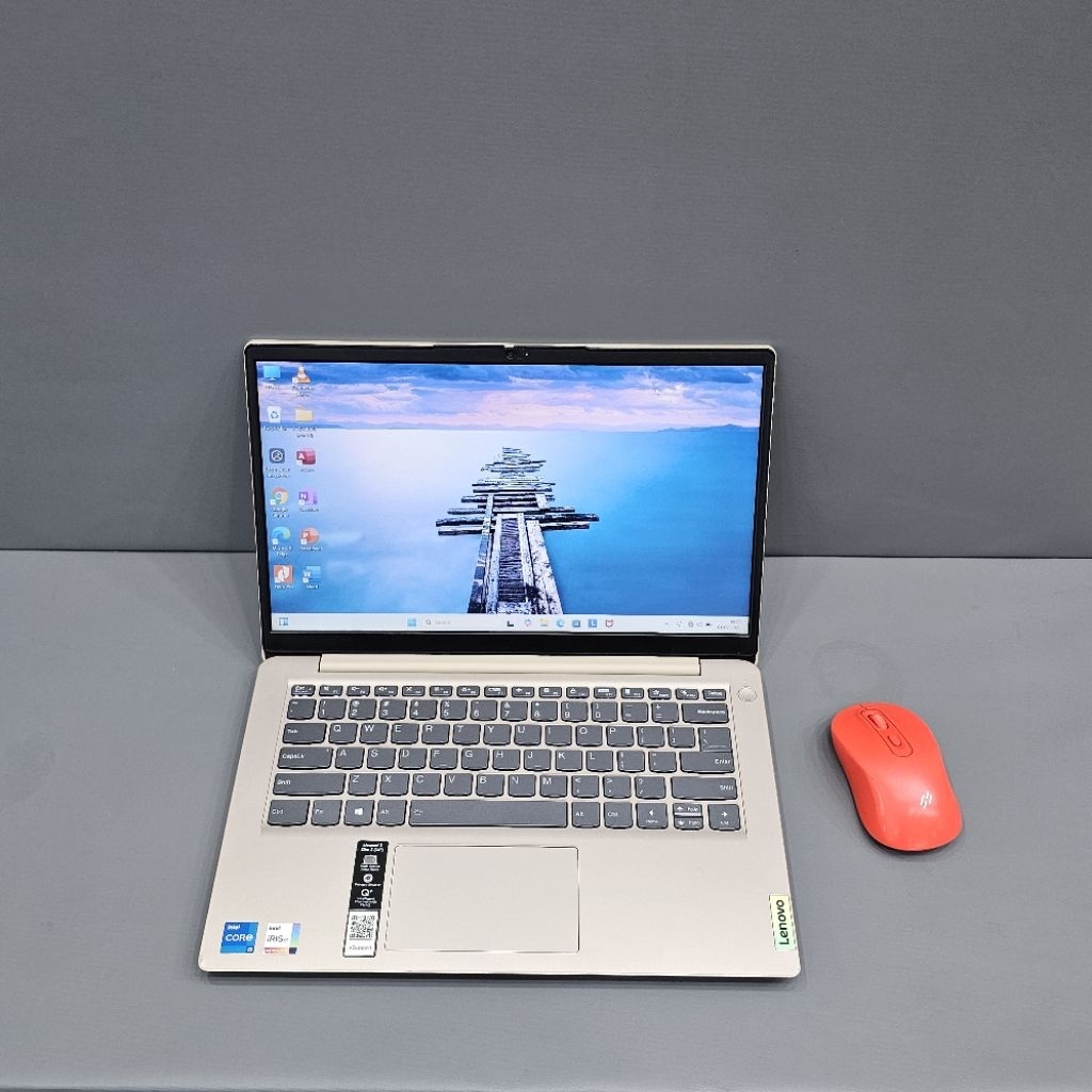 LAPTOP LEPTOP LENOVO IDEAPAD 3 SLIM 3 INTEL CORE I5-1135G7 RAM 8GB SSD 512GB GENERASI TERBARU SECOND