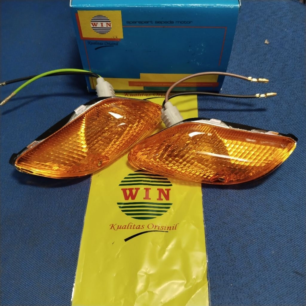 LAMPU SEN DEPAN FIZ R ORIGINAL- MERK WIN
