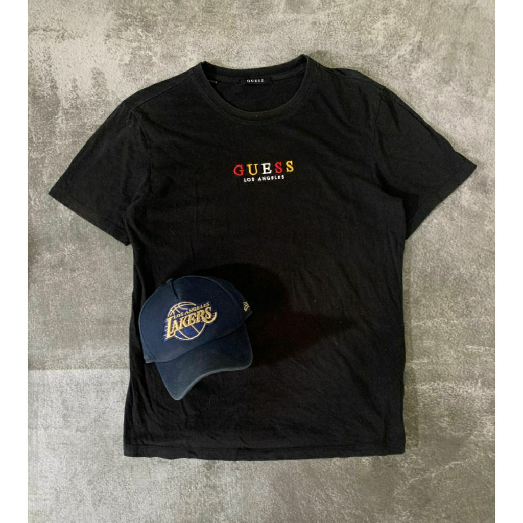 T-shirt guess second