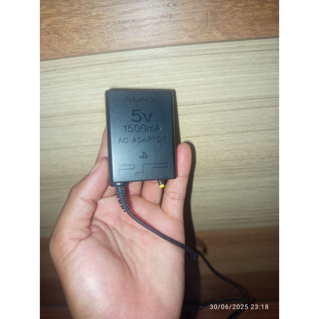 adaptor Sony PSP-2000, PSP-2001, dan PSP-3000