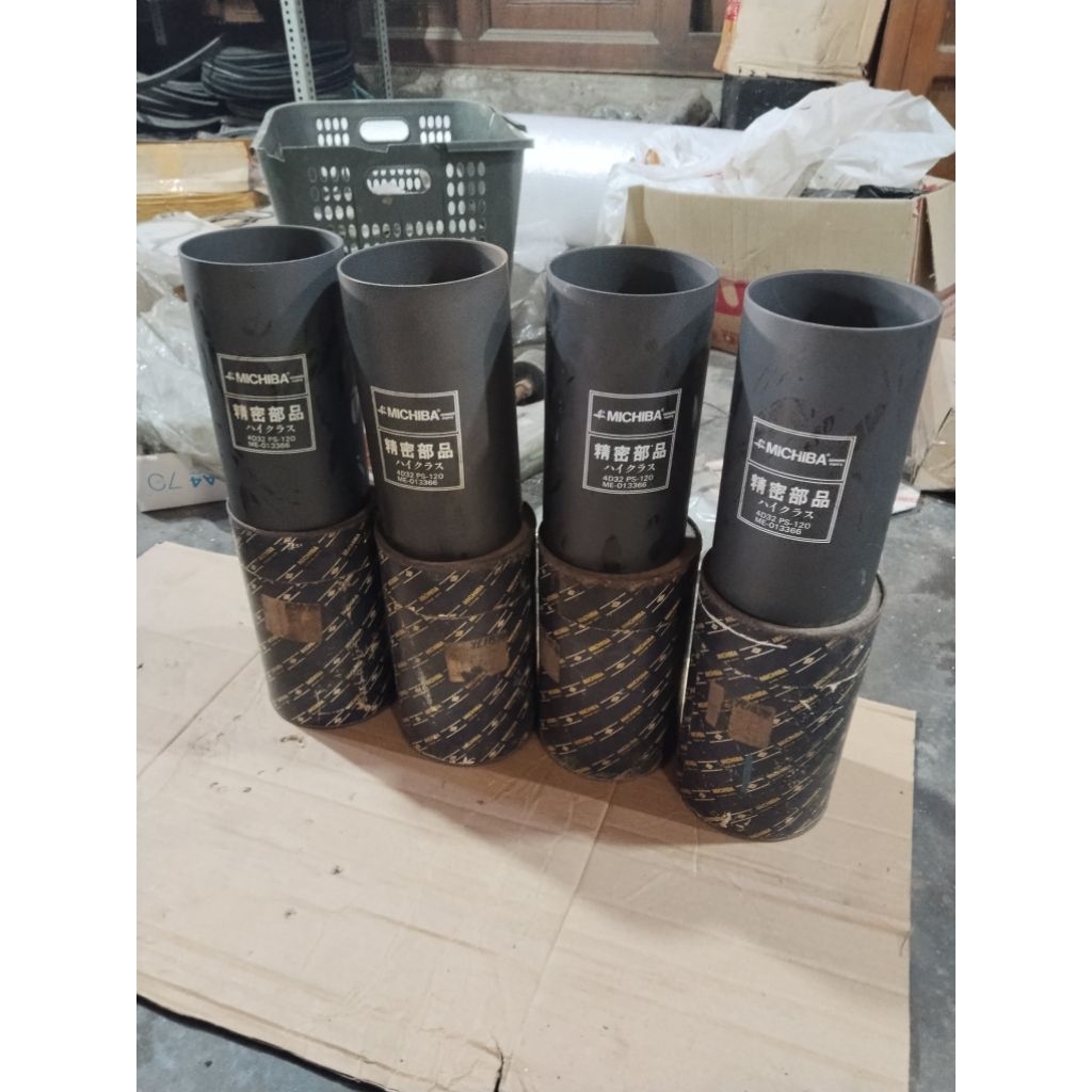 Liner boring colt Diesel PS120 4D32 non finish merk michiba japan