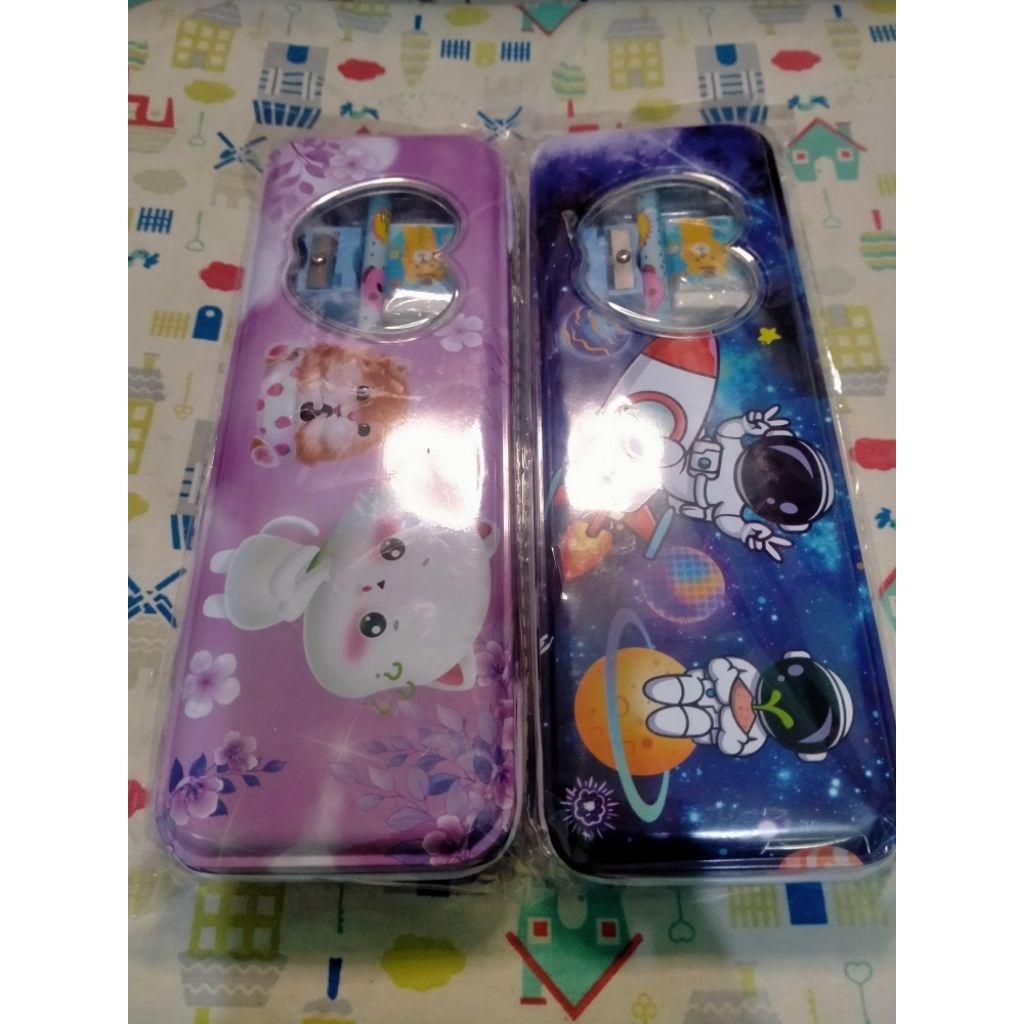 

tempat pensil karakter