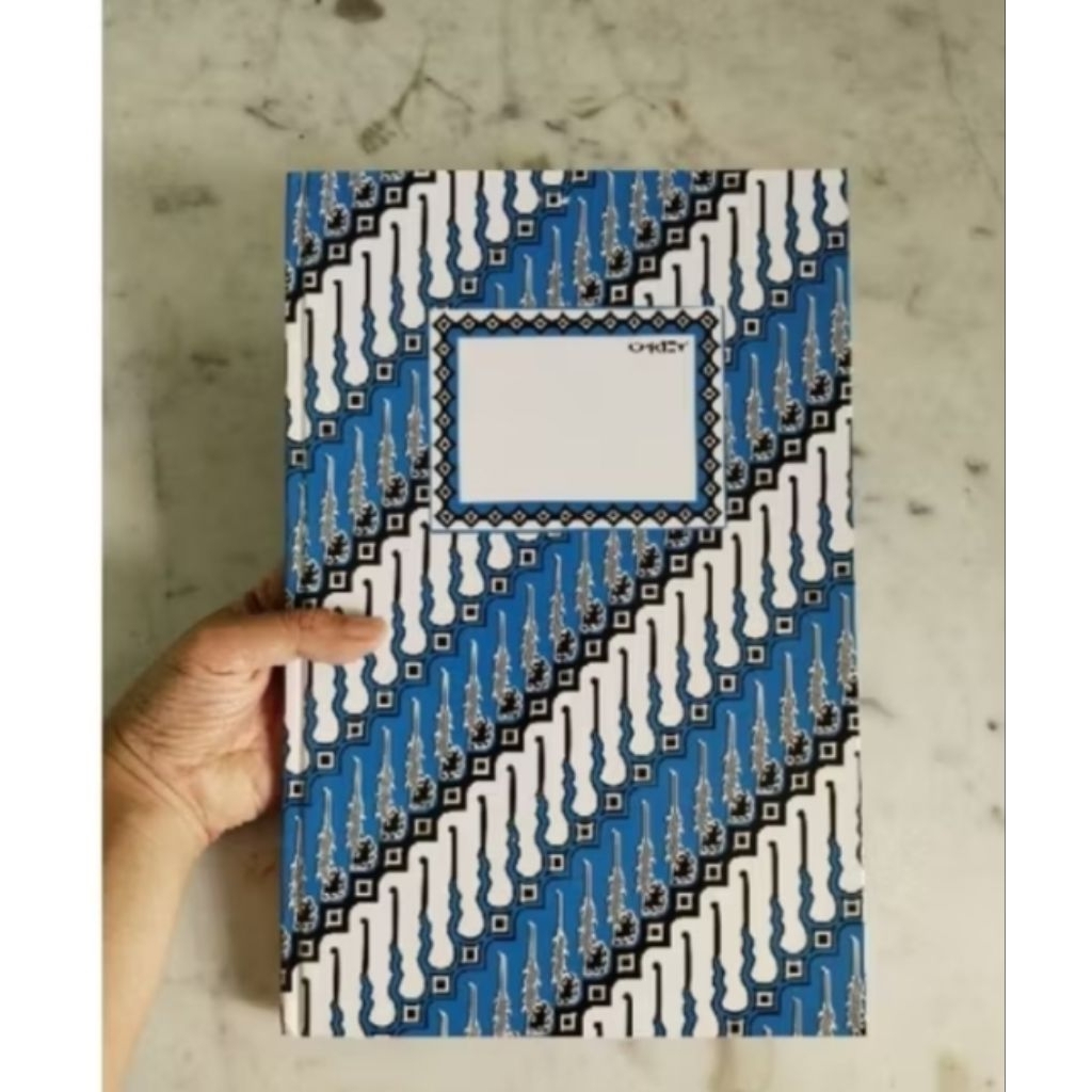 

Buku Batik Hardcover Folio F4 Okey