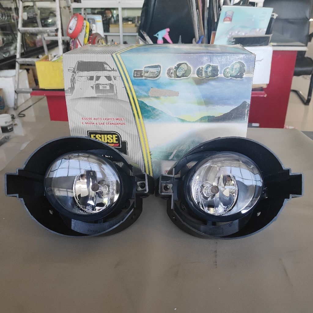 Fog Lamp Lampu Kabut Esuse Nissan March 2010