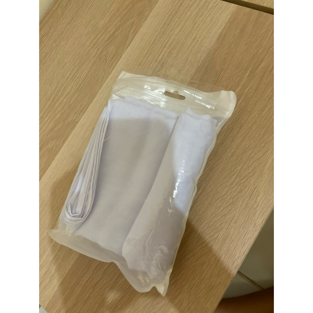 Kerudung Segiempat Paris Premium Putih (Seragam Sekolah)