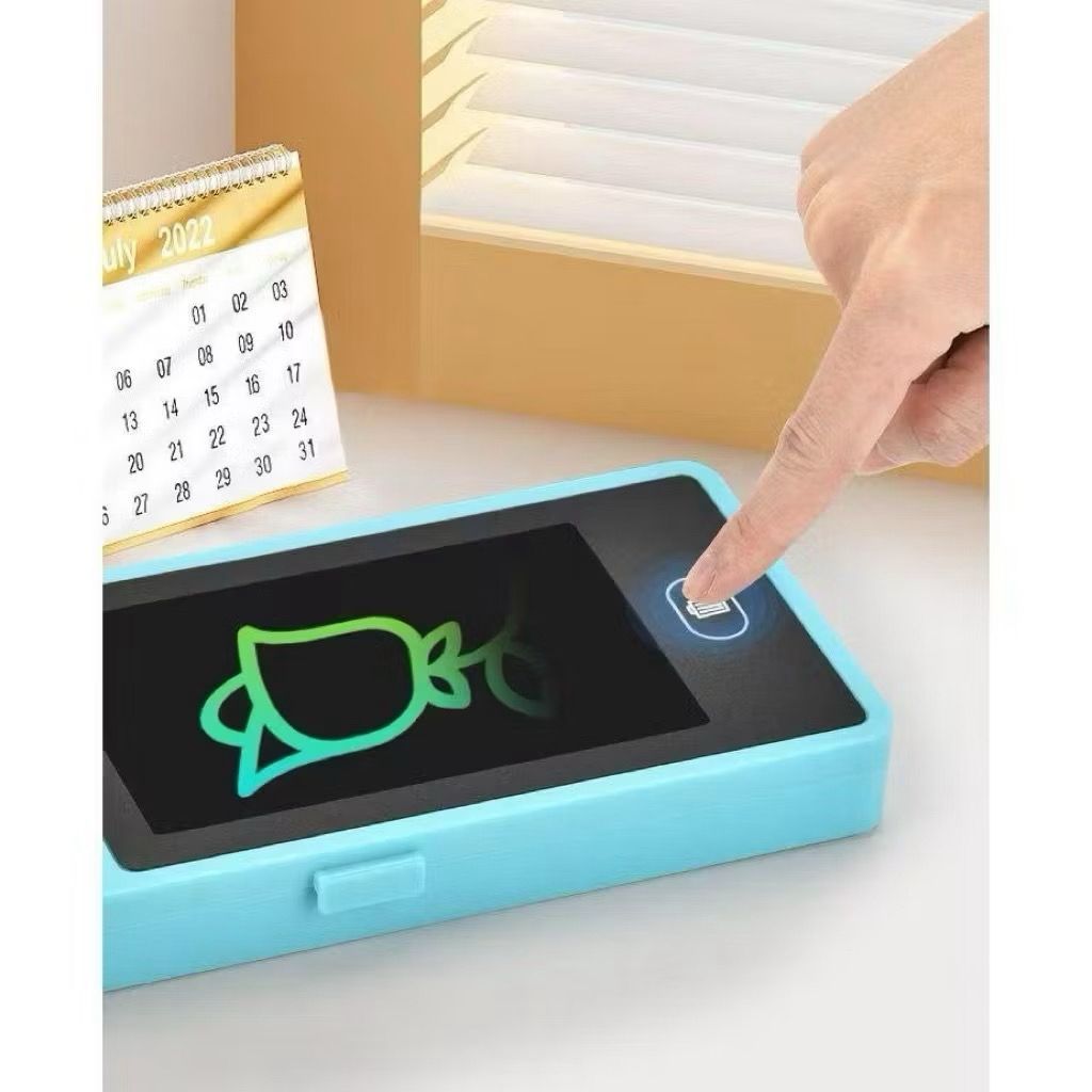 

Pi (NEW) Kotak Pensil dan Kalkulator Digital Drawing Box / Tempat Alat Tulis Papan Coret Kreatif Anak