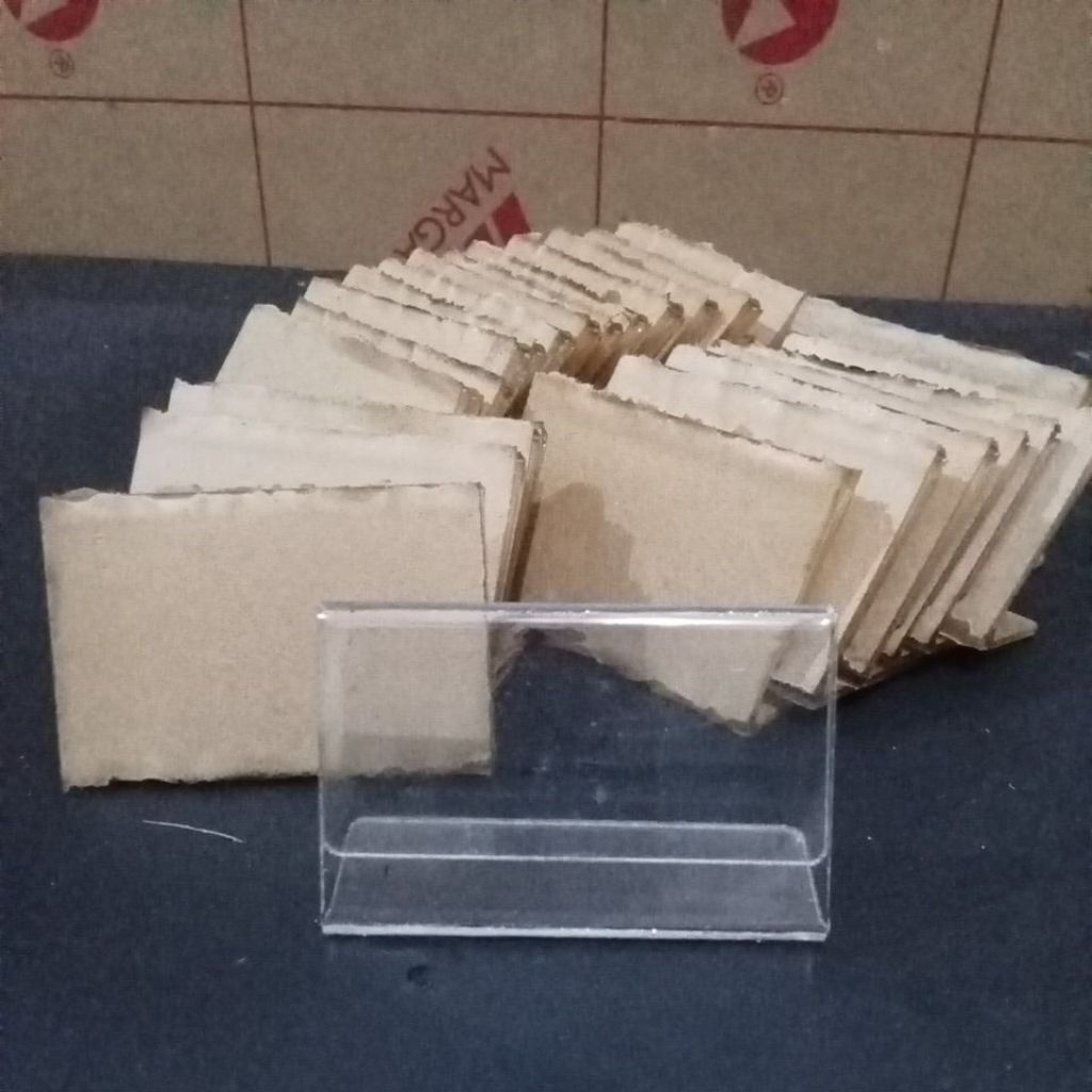 

Label harga Price akrilik