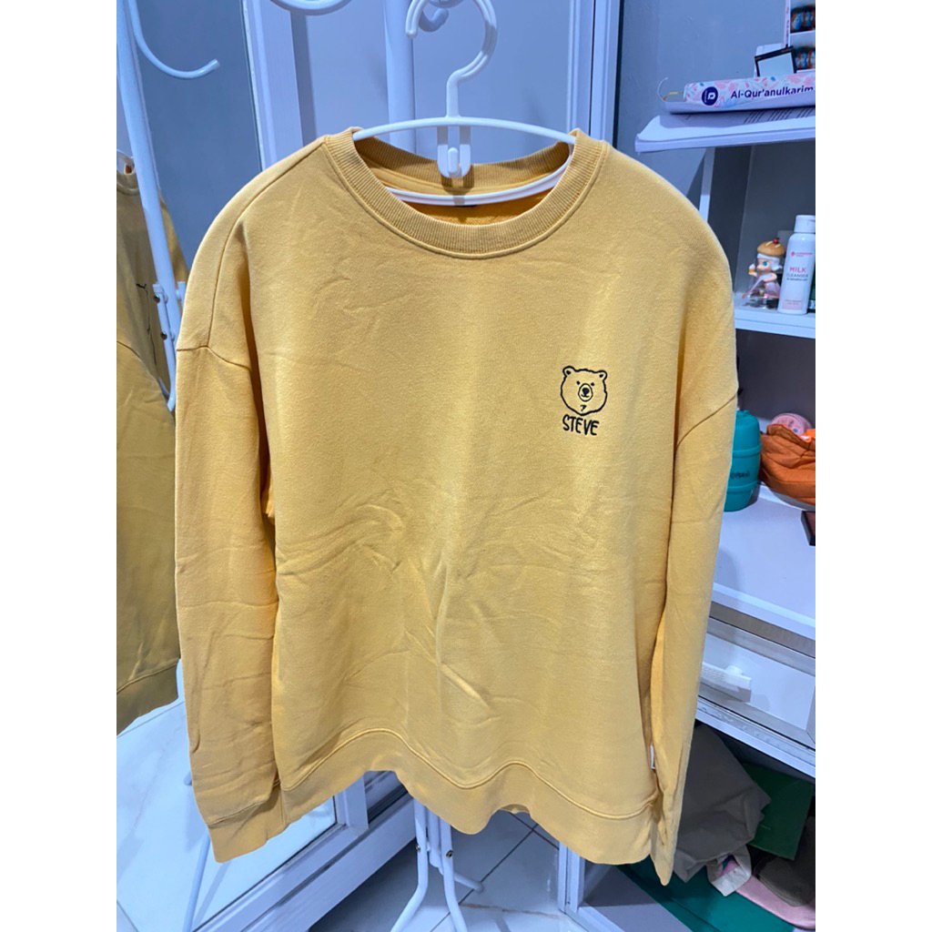 SWEATER BERUANG SOFT YELLOW BORDIR
