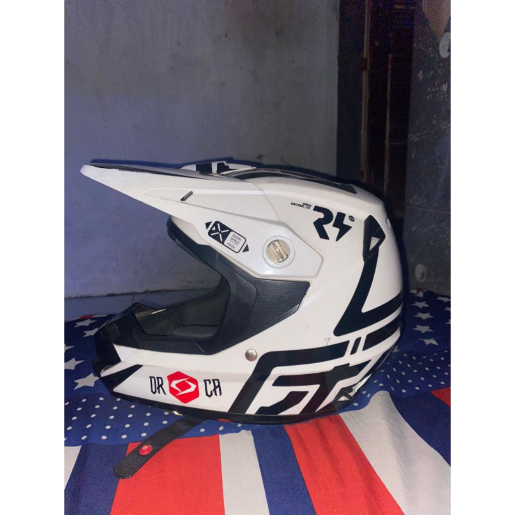 helm supermoto