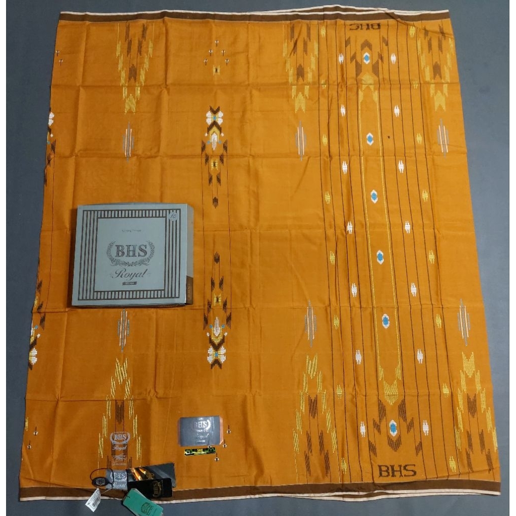 Sarung BHS Royal SKE Lawas Limited
