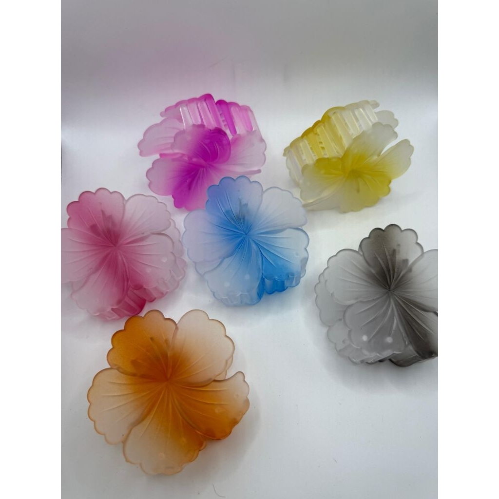

(isi 12 pcs) jepit bunga sepatu warna jeday rambut bunga warna UK 8cm
