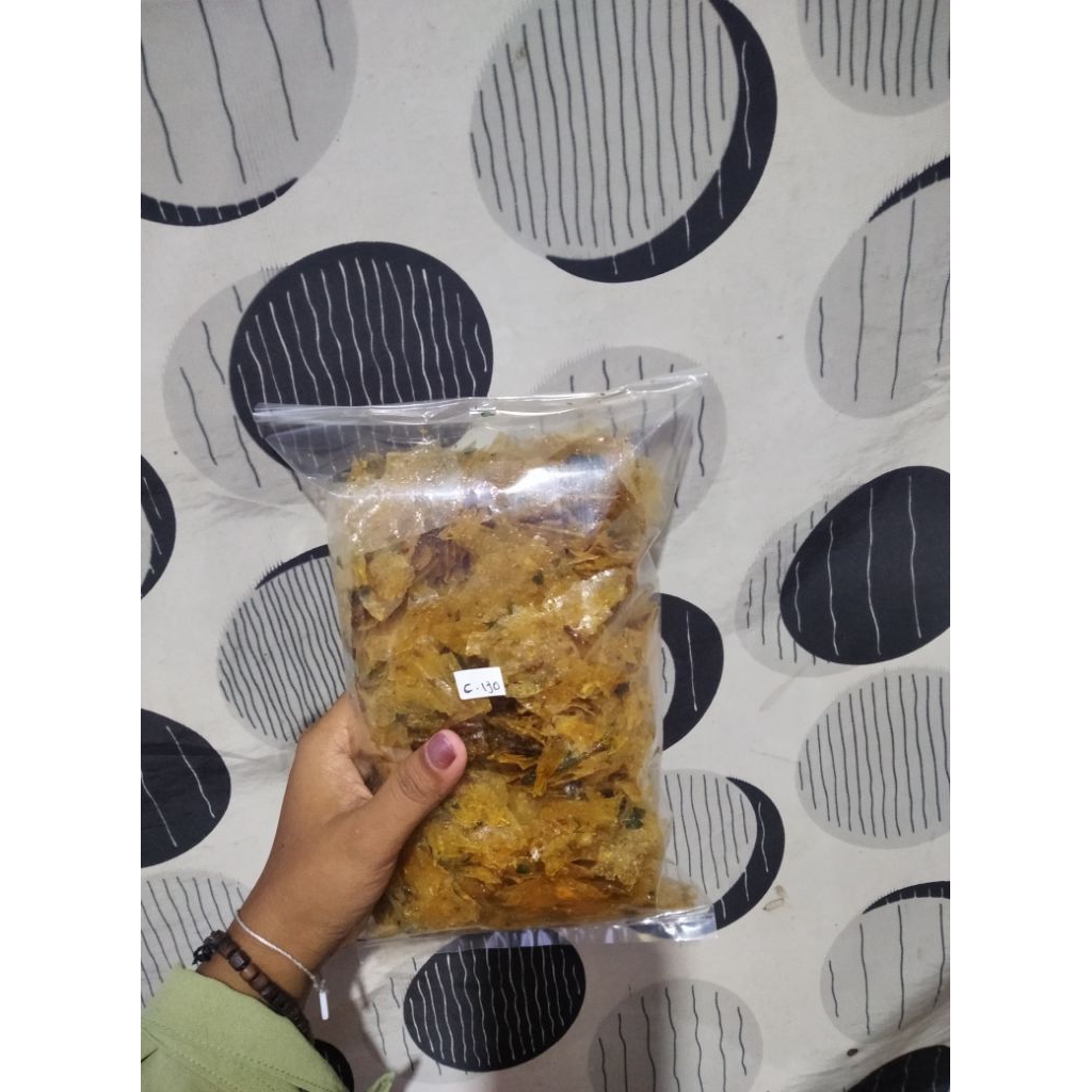 

kripca,kripik kaca enak gurih dan pedas