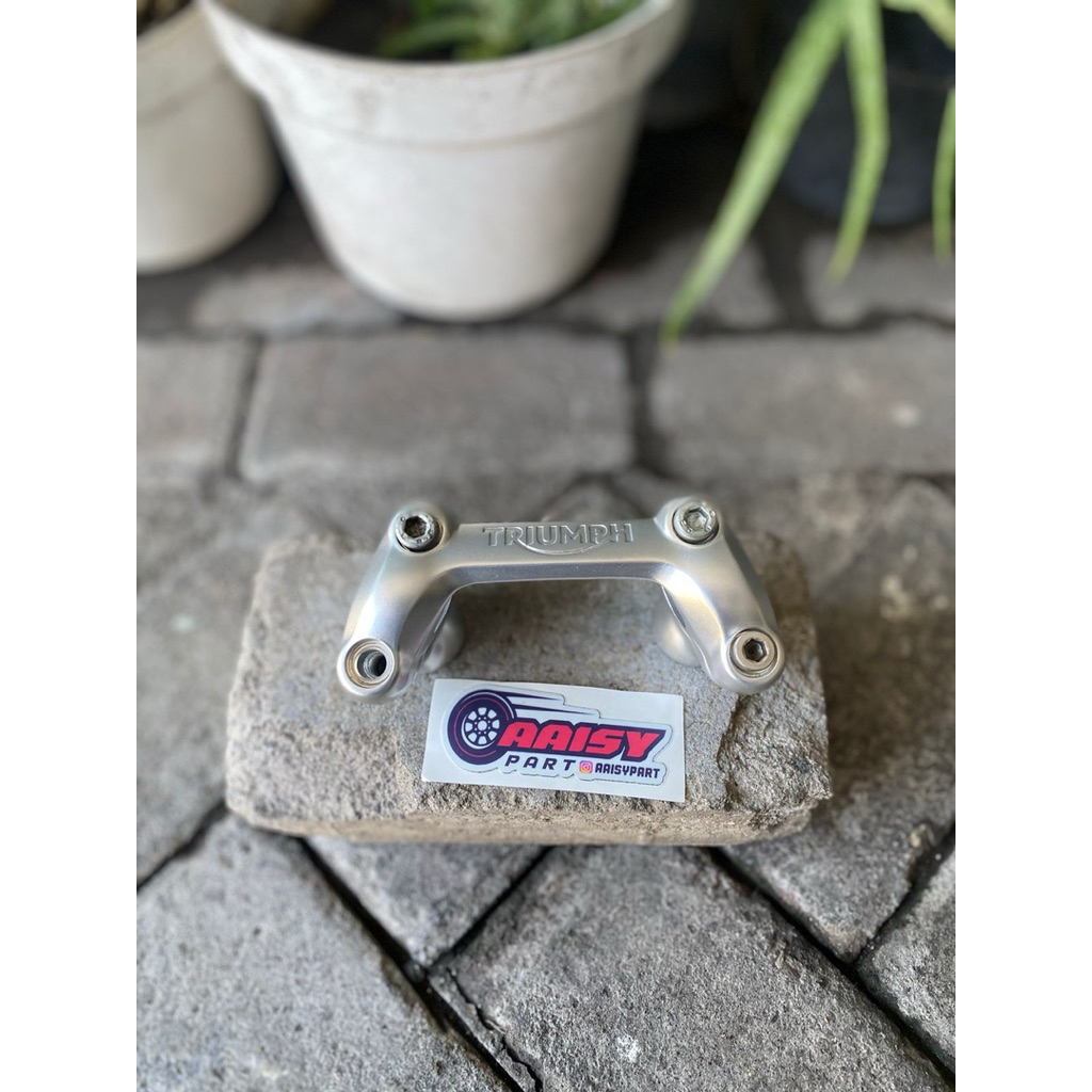 raiser stang triumph original copotan moge mulus nominus