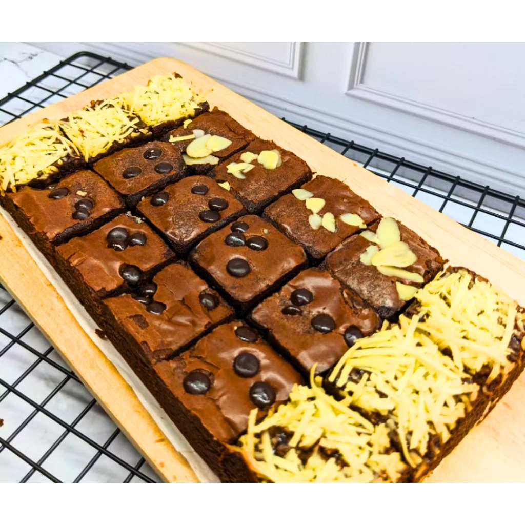 

PUDGY BROWNIS ISI 18