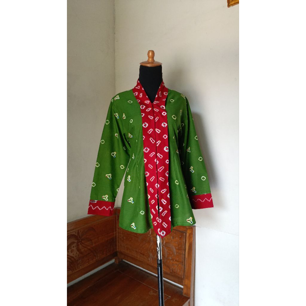 Kebaya kartini jumputan