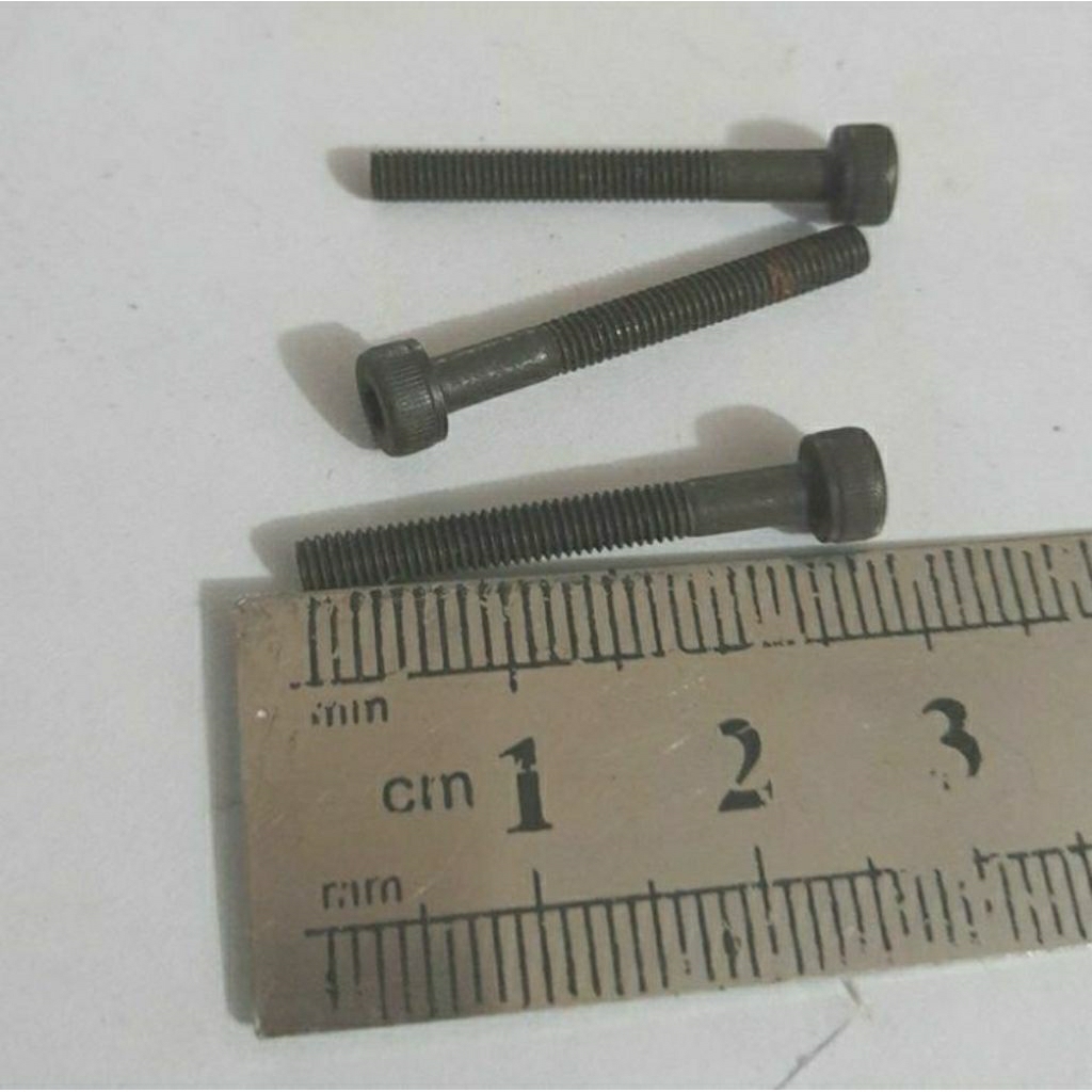 (Paket 20 pcs) M3×25 Baut L baja hitam / Baut L m3×25