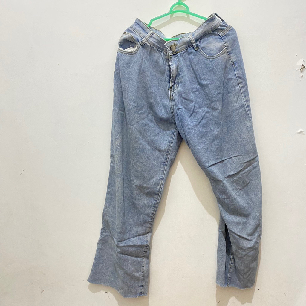 Preloved Jeans Vierlin