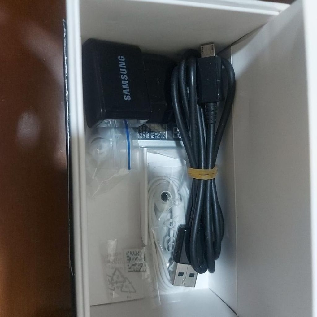 Samsung Galaxy Camera GC100 (second)