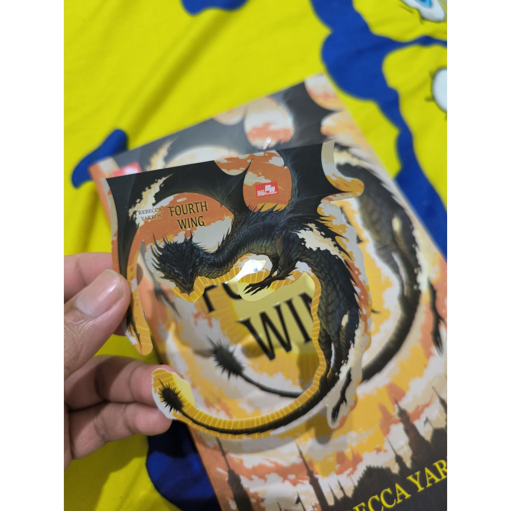 PRELOVED NOVEL FOURTH WING