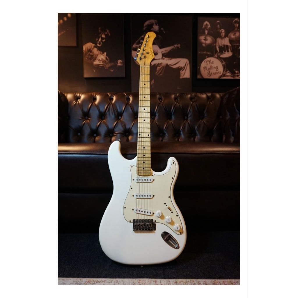 Legacy Stratocaster Relatif Mulus