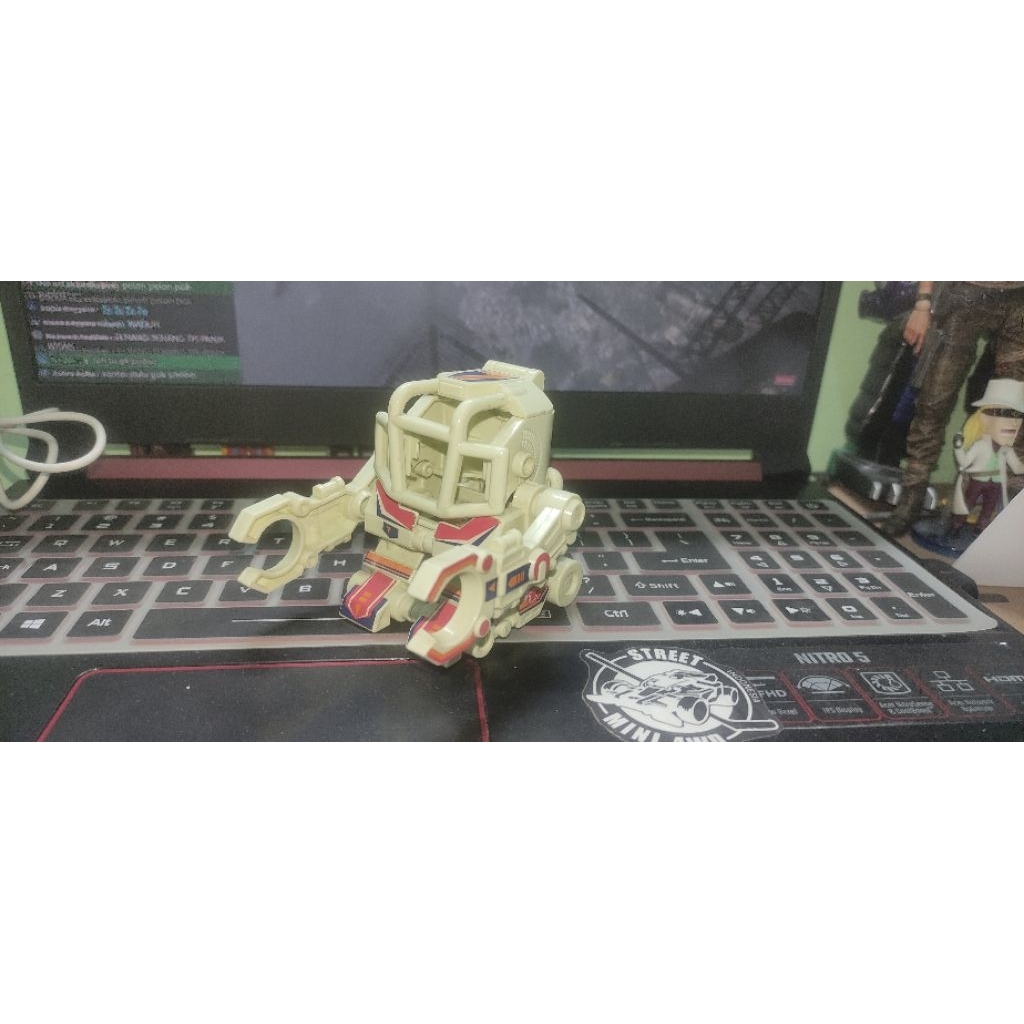 Takara Super B-Daman 64 Super Bomberman Super B-Daman Kon Bomberman EZ