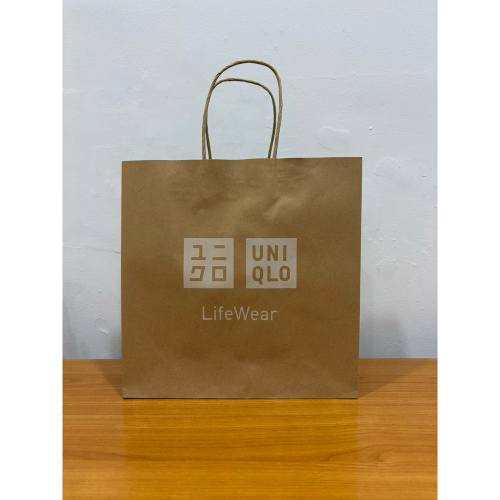 

Paperbag Uniqlo ukuran Medium / Sedang