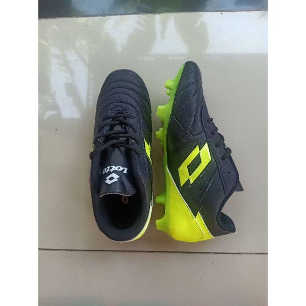 sepatu bola lotto anak size 32-38(out sol sudah dijahit keliling)