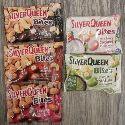 

Silver Queen BITES coklat SilverQueen isi kacang peanuts VERY BERRY YOGURT / GREENTEA MATCHA/ CASHEW / ALMOND / DARK CHOCO 40gr