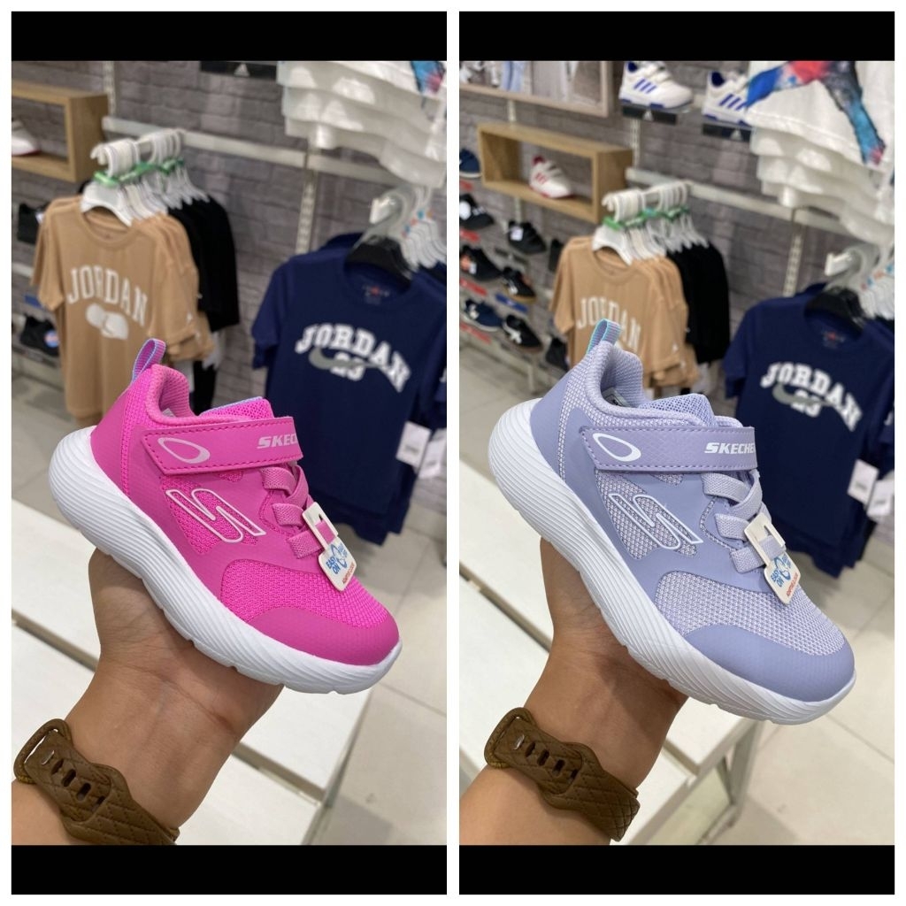 Sepatu anak perempuan skechers
