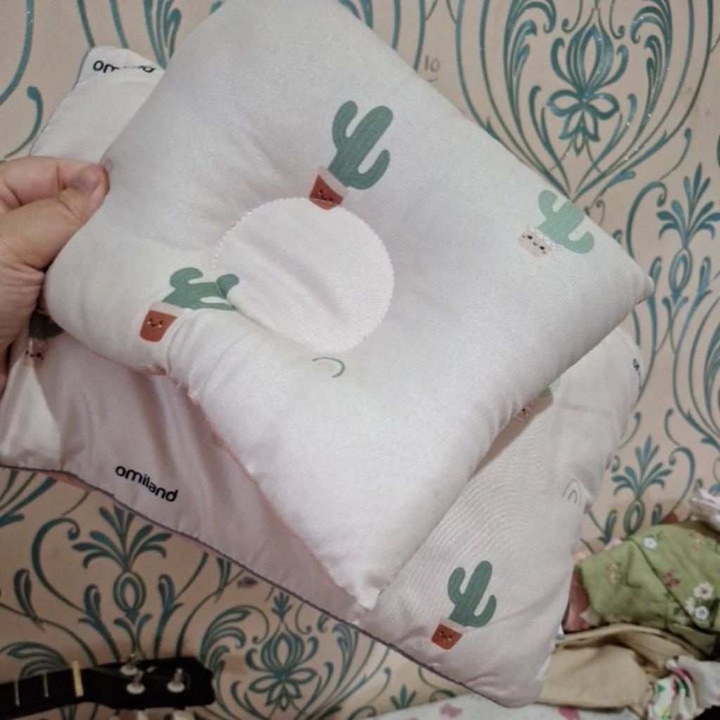Bantal Guling Bayi Preloved (Bekas Layak Pakai)