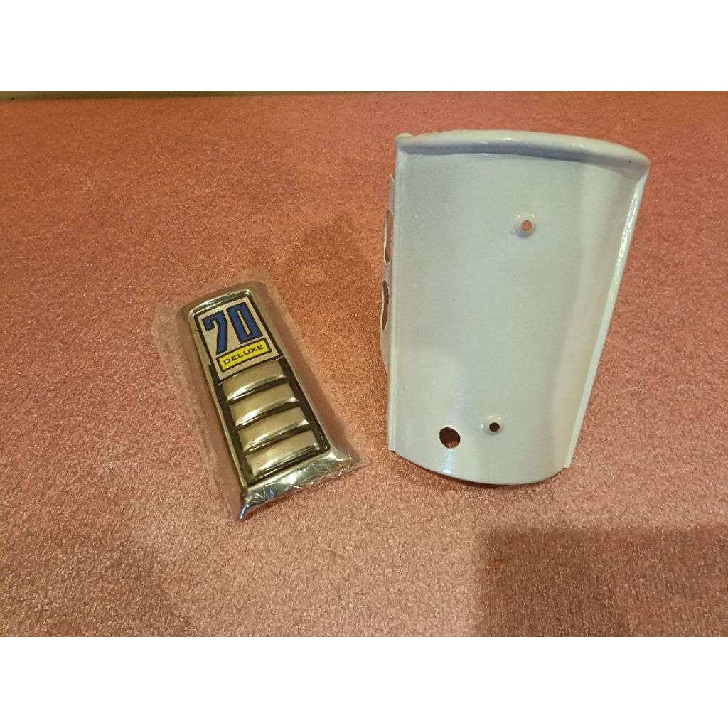 Panel dasi C70 panel dada c70 Putih original logo emblem c70